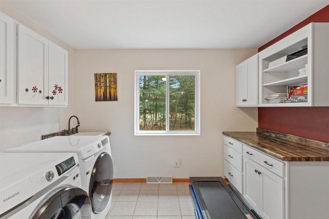 3323 ROSEWOOD DRIVE, Plover, WI 54467