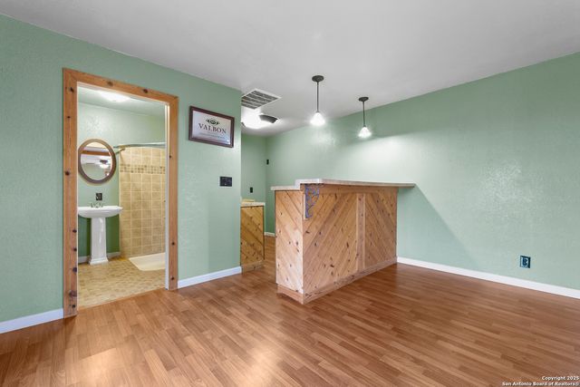 16097 Trawalter Rd, Atascosa, TX 78002