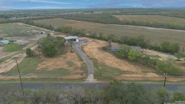 16097 Trawalter Rd, Atascosa, TX 78002