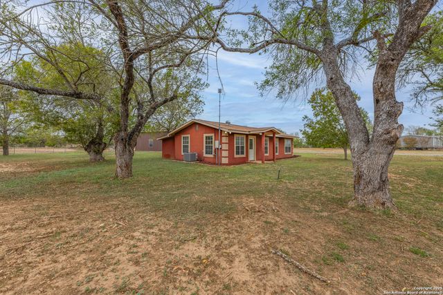 16097 Trawalter Rd, Atascosa, TX 78002