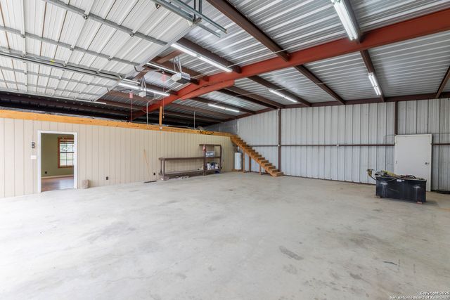 16097 Trawalter Rd, Atascosa, TX 78002