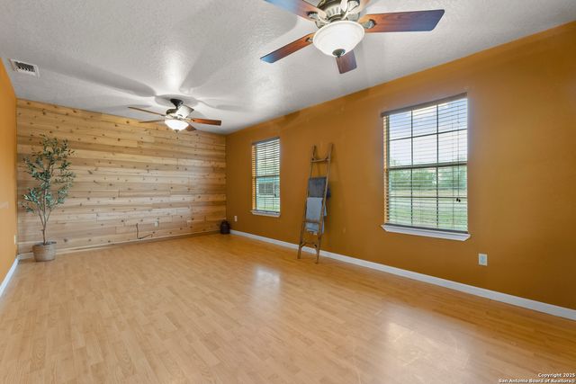 16097 Trawalter Rd, Atascosa, TX 78002