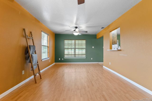 16097 Trawalter Rd, Atascosa, TX 78002