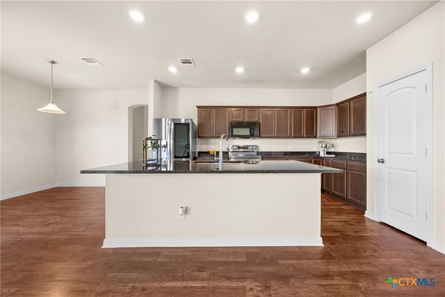 6709 Creek Land Road, Killeen, TX 76549