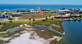 26 LA BUENA VIDA Dr, Aransas Pass, TX 78336