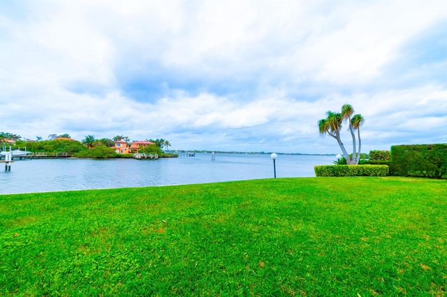 3474 S Ocean Boulevard 2, Palm Beach, FL 33480