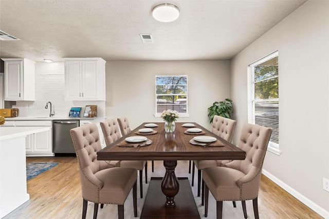 217 Brown Ave, Onalaska, TX 77360