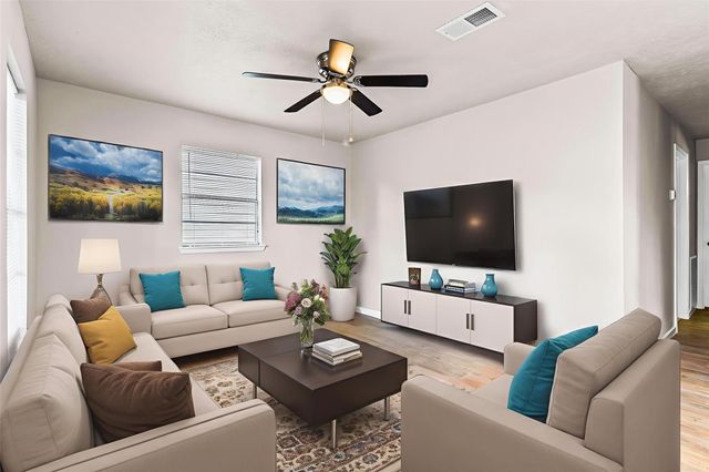 217 Brown Ave, Onalaska, TX 77360