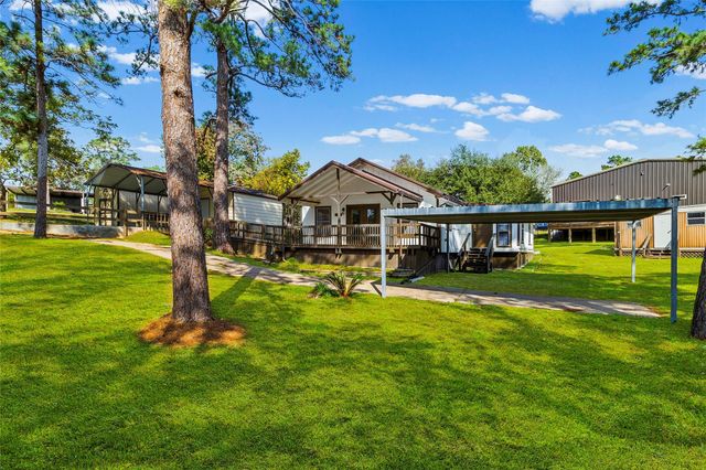 217 Brown Ave, Onalaska, TX 77360