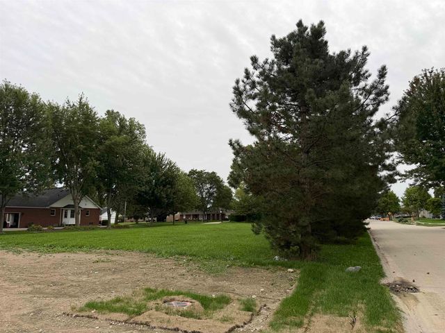 37300 Hanson Drive, Sterling Heights, MI 48310