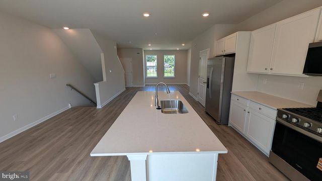 564 SWAMP CREEK RD, Bechtelsville, PA 19505