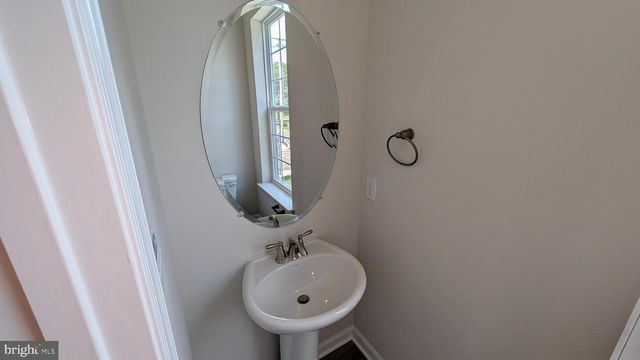 564 SWAMP CREEK RD, Bechtelsville, PA 19505