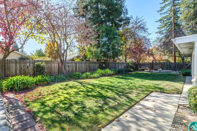 3215 W La Costa Ave, Fresno, CA 93711