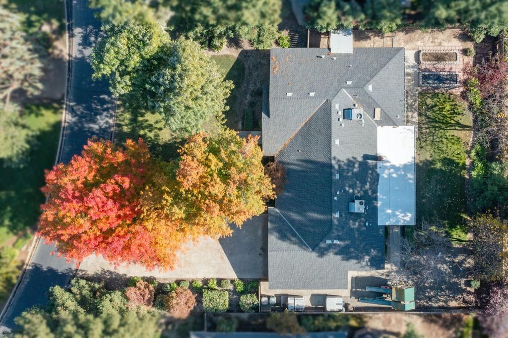 Image 30 of property listing at 3215 W La Costa Ave, Fresno, CA 93711