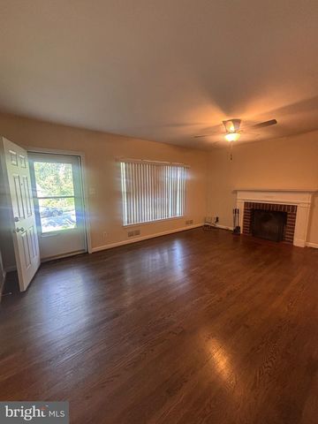 11203 DODSON LN, Silver Spring, MD 20902