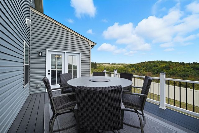 2907 Pinnacle Dr, South Fayette, PA 15057