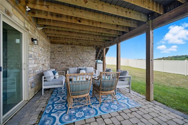 2907 Pinnacle Dr, South Fayette, PA 15057