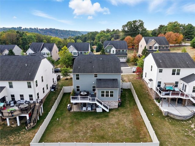 2907 Pinnacle Dr, South Fayette, PA 15057