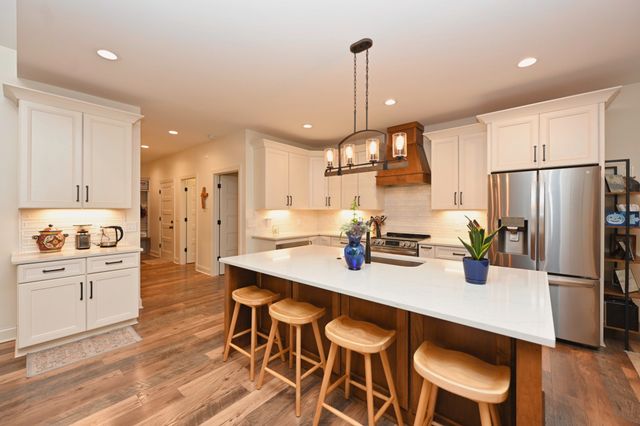 632 Weeping Willow Rd, Hendersonville, TN 37075