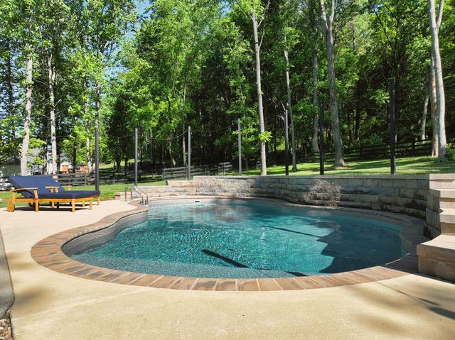 632 Weeping Willow Rd, Hendersonville, TN 37075