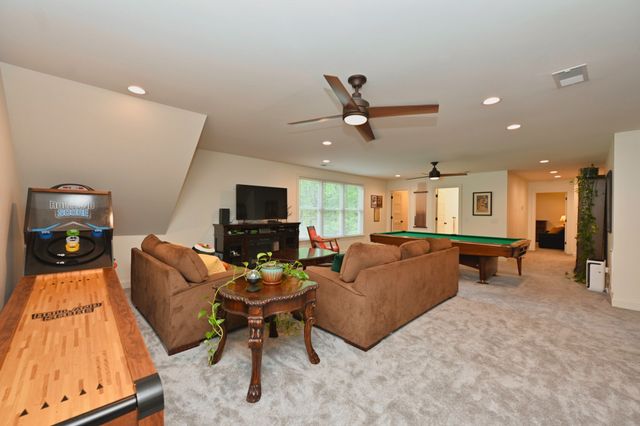 632 Weeping Willow Rd, Hendersonville, TN 37075