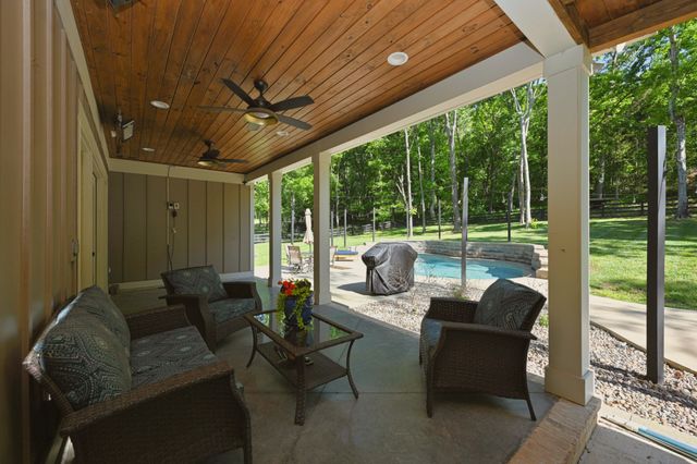 632 Weeping Willow Rd, Hendersonville, TN 37075