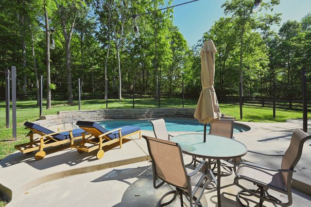 632 Weeping Willow Rd, Hendersonville, TN 37075