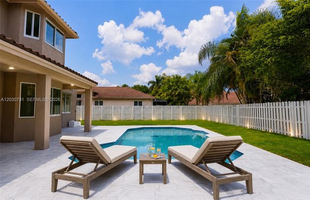 852 Heritage Drive, Weston, FL 33326