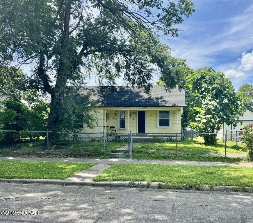1214 S Connor Avenue, Joplin, MO 64801
