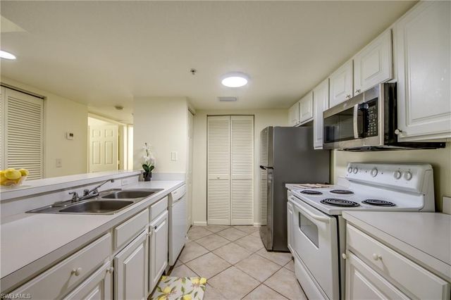 4149 Residence DR 809, Fort Myers, FL 33901