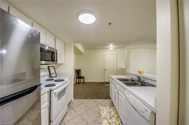 4149 Residence DR 809, Fort Myers, FL 33901
