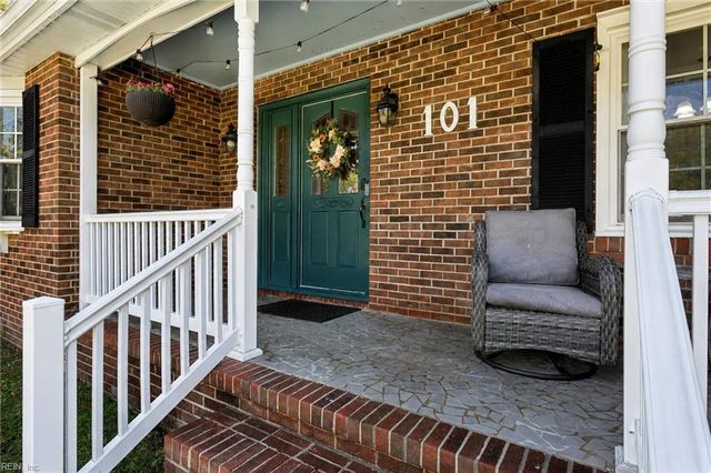 101 Azalea DR, Yorktown, VA 23692