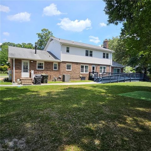 101 Azalea DR, Yorktown, VA 23692