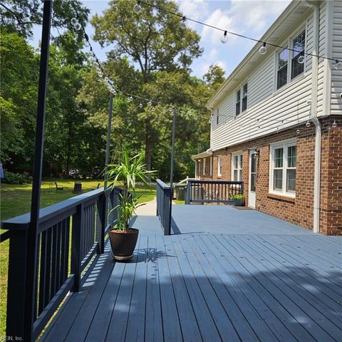 101 Azalea DR, Yorktown, VA 23692