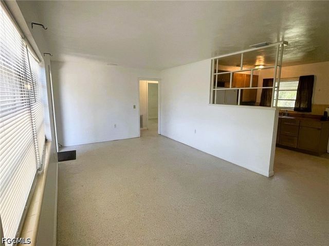 1916 Flamingo DR, North Fort Myers, FL 33917