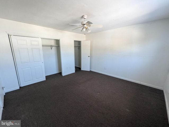 136 COLONIAL SQUARE DR, Lindenwold, NJ 08021