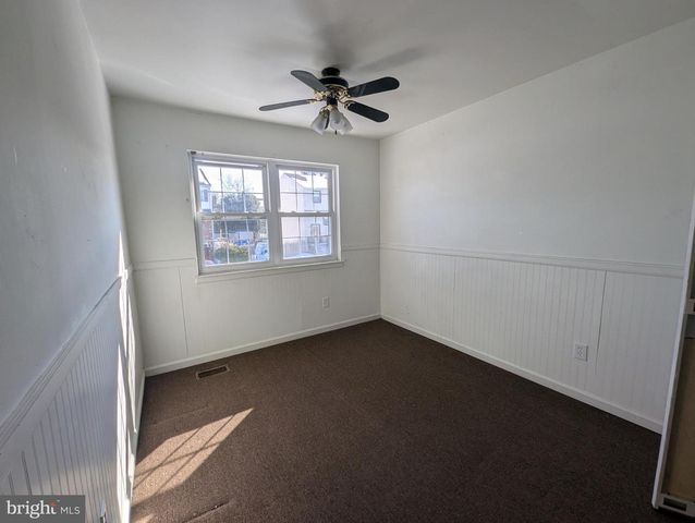 136 COLONIAL SQUARE DR, Lindenwold, NJ 08021