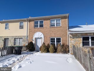 136 COLONIAL SQUARE DR, Lindenwold, NJ 08021