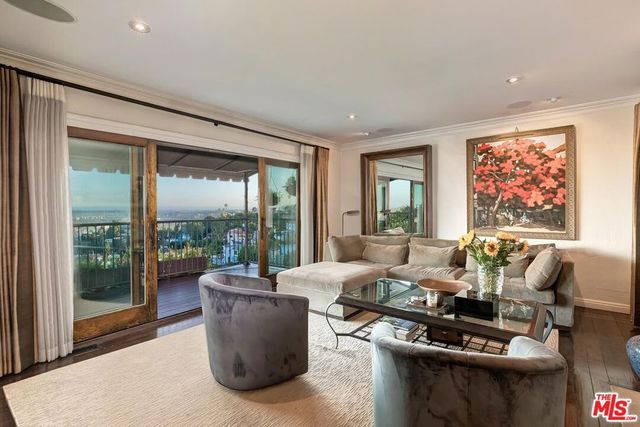 6910 Los Tilos Road, Los Angeles, CA 90068