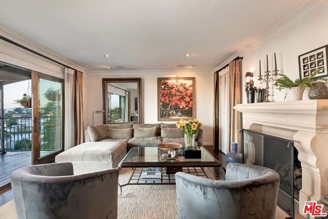 6910 Los Tilos Road, Los Angeles, CA 90068