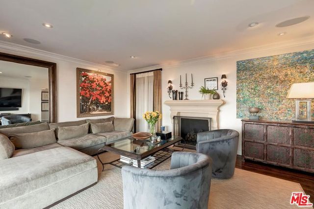 6910 Los Tilos Road, Los Angeles, CA 90068