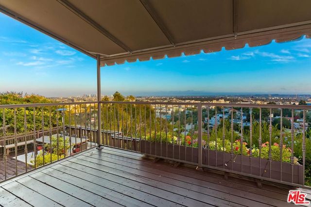 6910 Los Tilos Road, Los Angeles, CA 90068