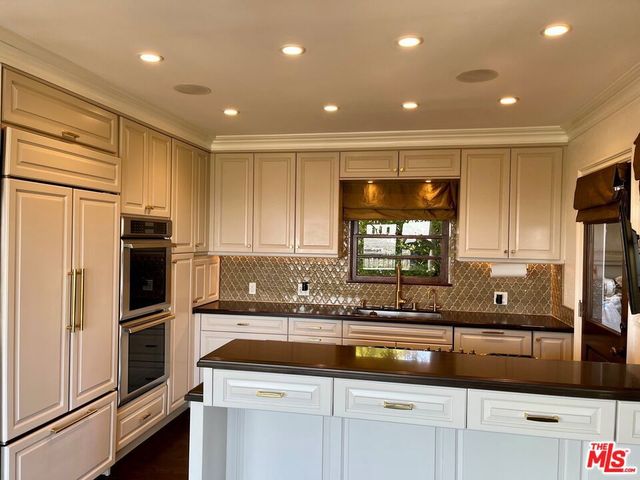 6910 Los Tilos Road, Los Angeles, CA 90068