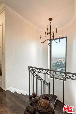 6910 Los Tilos Road, Los Angeles, CA 90068