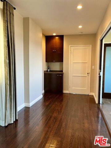 6910 Los Tilos Road, Los Angeles, CA 90068