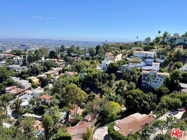 6910 Los Tilos Road, Los Angeles, CA 90068
