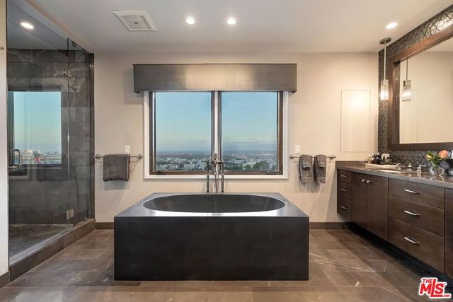 6910 Los Tilos Road, Los Angeles, CA 90068