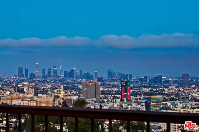 6910 Los Tilos Road, Los Angeles, CA 90068