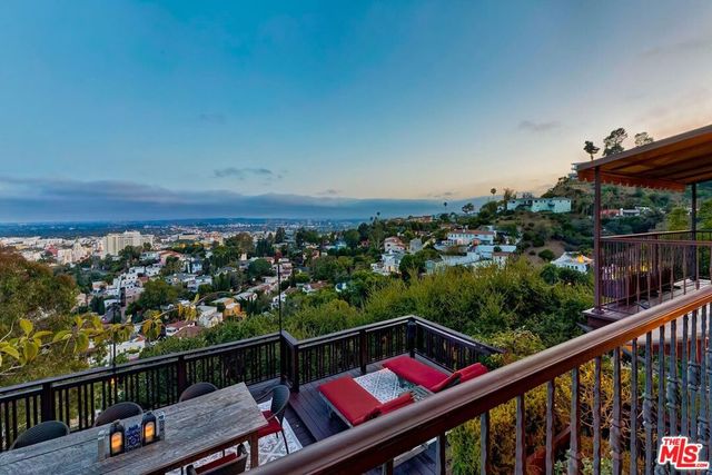 6910 Los Tilos Road, Los Angeles, CA 90068