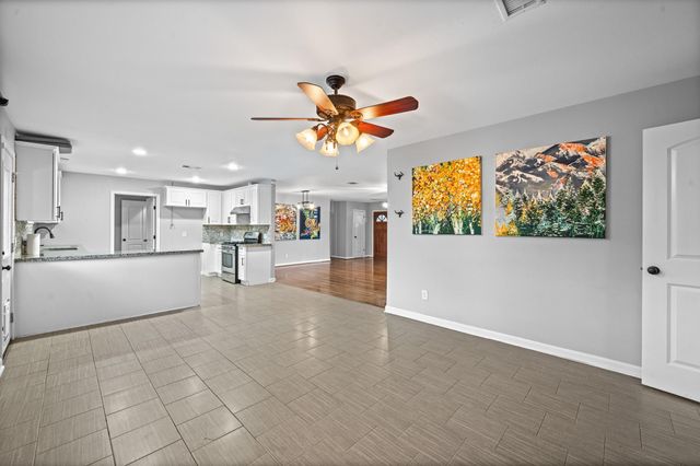 5606 Warm Springs Road, Houston, TX 77035